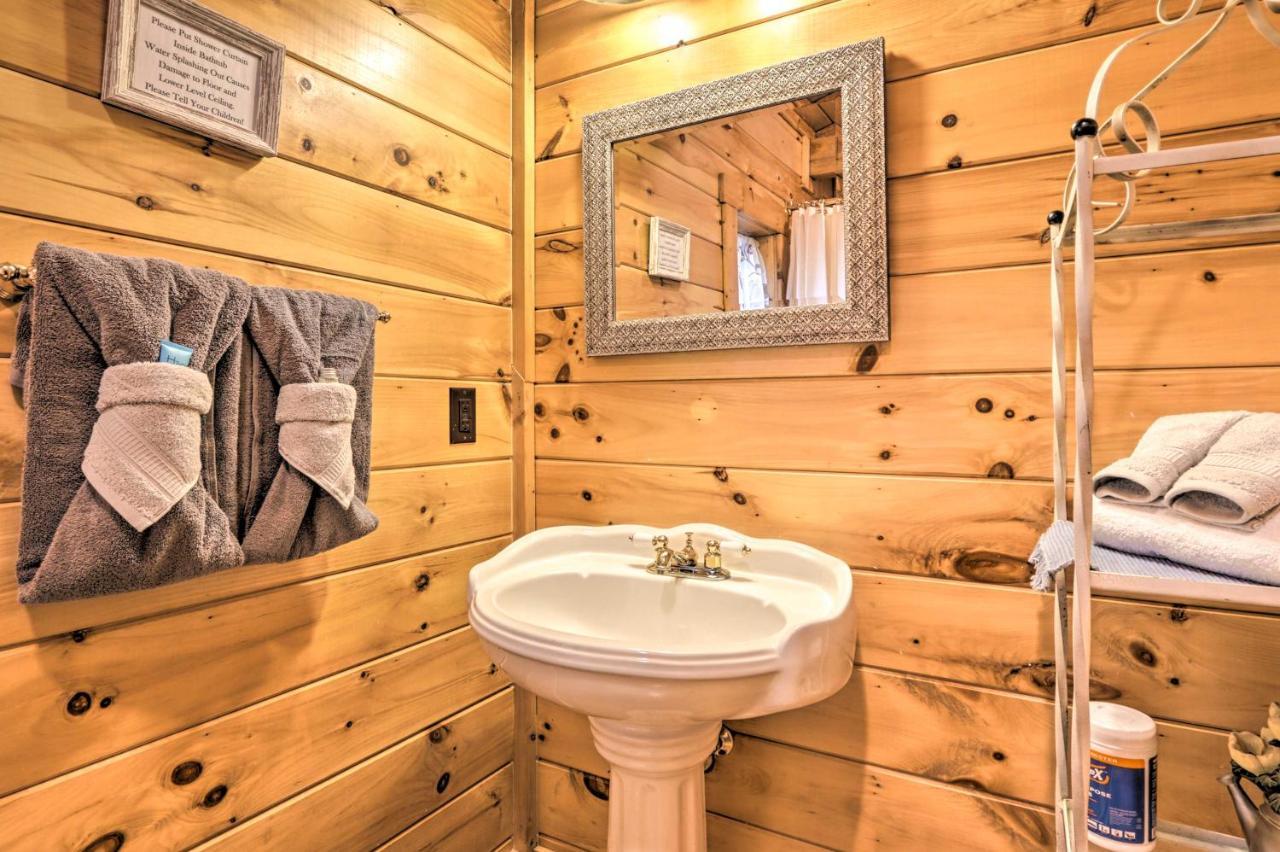 Creekside Sevierville Cabin Game Room And Hot Tub! المظهر الخارجي الصورة